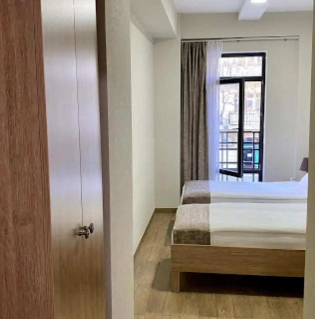 Access Hotel Baku 3*,